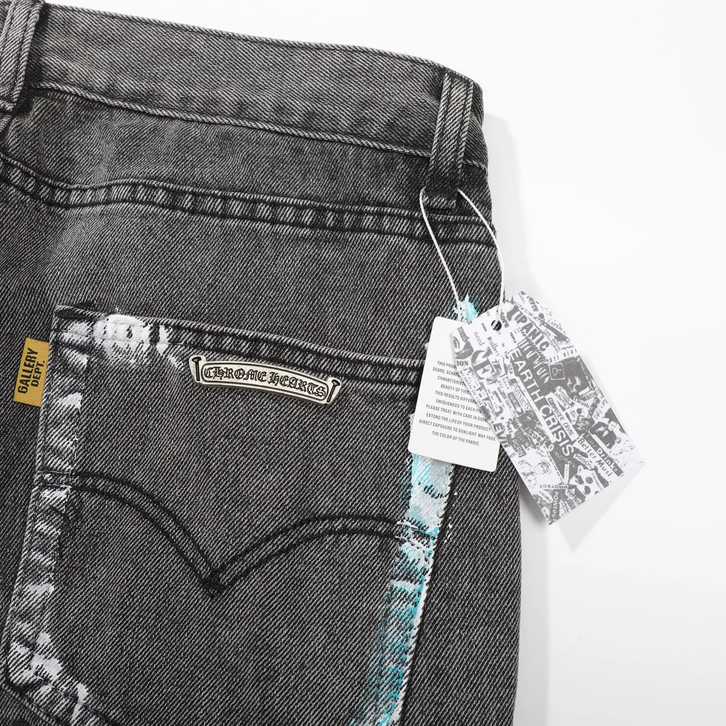P340 top version GALLERY DEPT & Chrome hearts washed jeans with co-branded blue, yellow, black, white and multi-color stitching. Really restores the ultimate vintage texture. Three-dimensional version. Loose and comfortable, not picky about body shape. Makes taller and slimmer. Factory Seiko. Original factory quality control. Same style for men and women. Can be matched with couples. Versatile recommendation. Must-have jeans for all seasons. Fashionistas have been disappointed. From the quality selection of fabrics, the tailoring of details, and the matching of patterns, they are all impeccable! It is so handsome when worn...men, women, old and young can easily wear it! The craftsmanship is made of heavy-duty washed pure cotton denim fabric. After washing, it is soft and thick and looks very stylish when worn. Color: black Size: 28 30 32 34 36